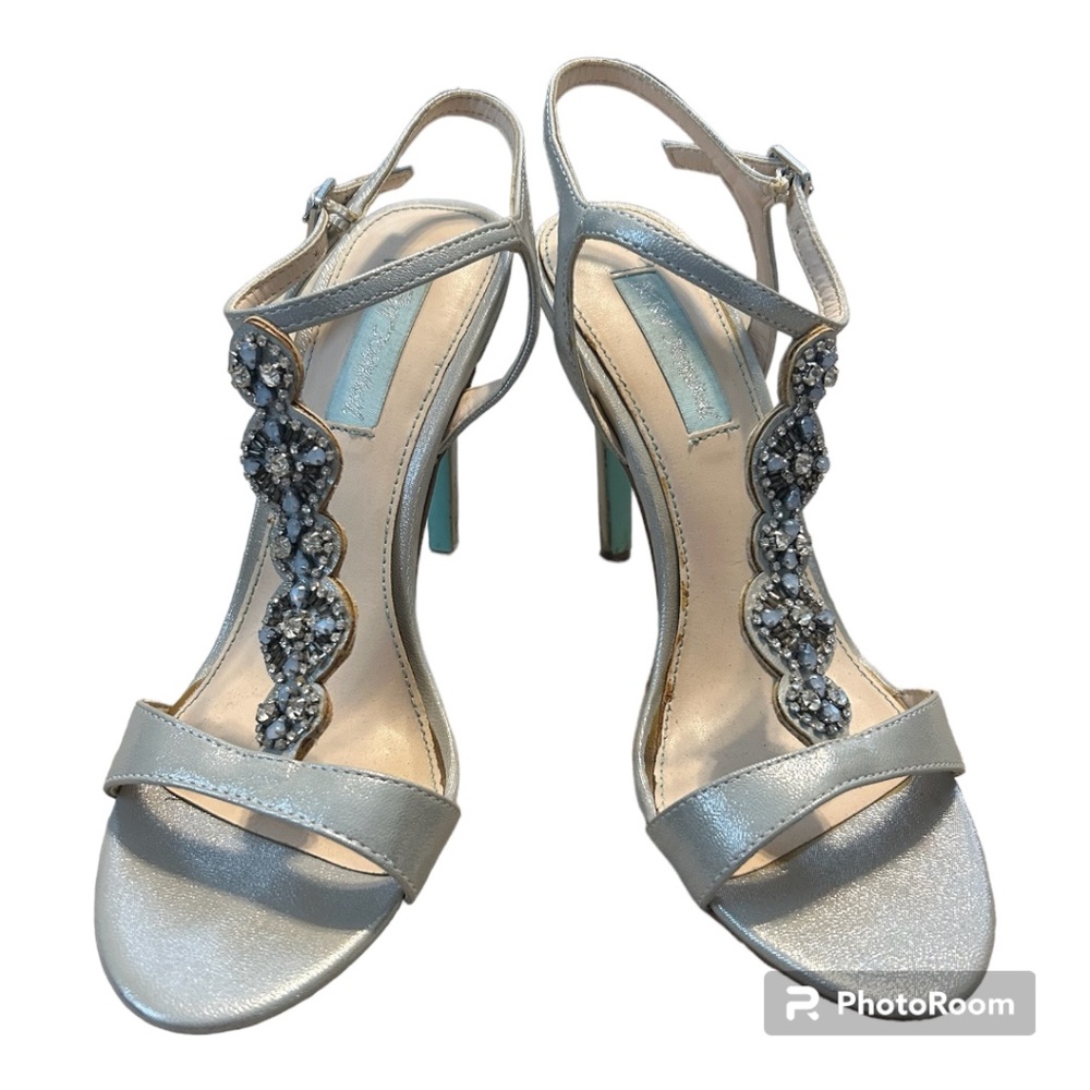 Betsey Johnson Chloe Ivory Satin Rhinestone Dress Sandals, size 8